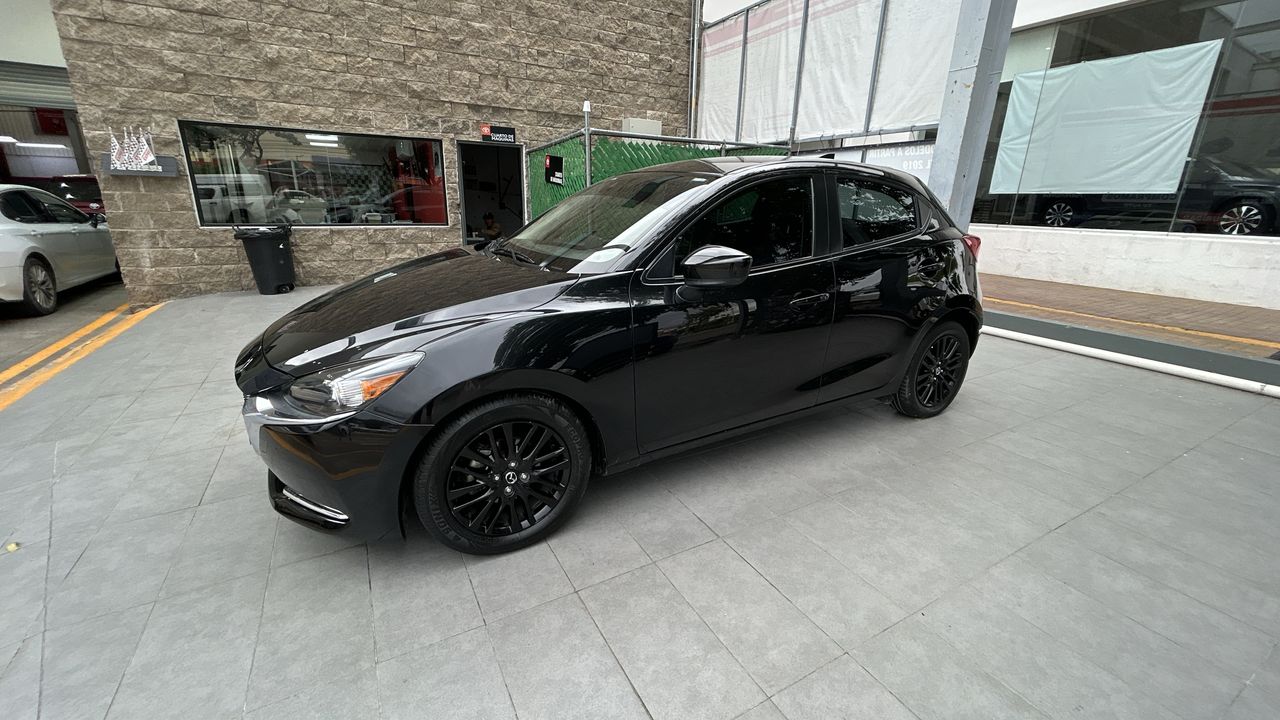 2023 Mazda Mazda 2 1.5 Carbon Edition At