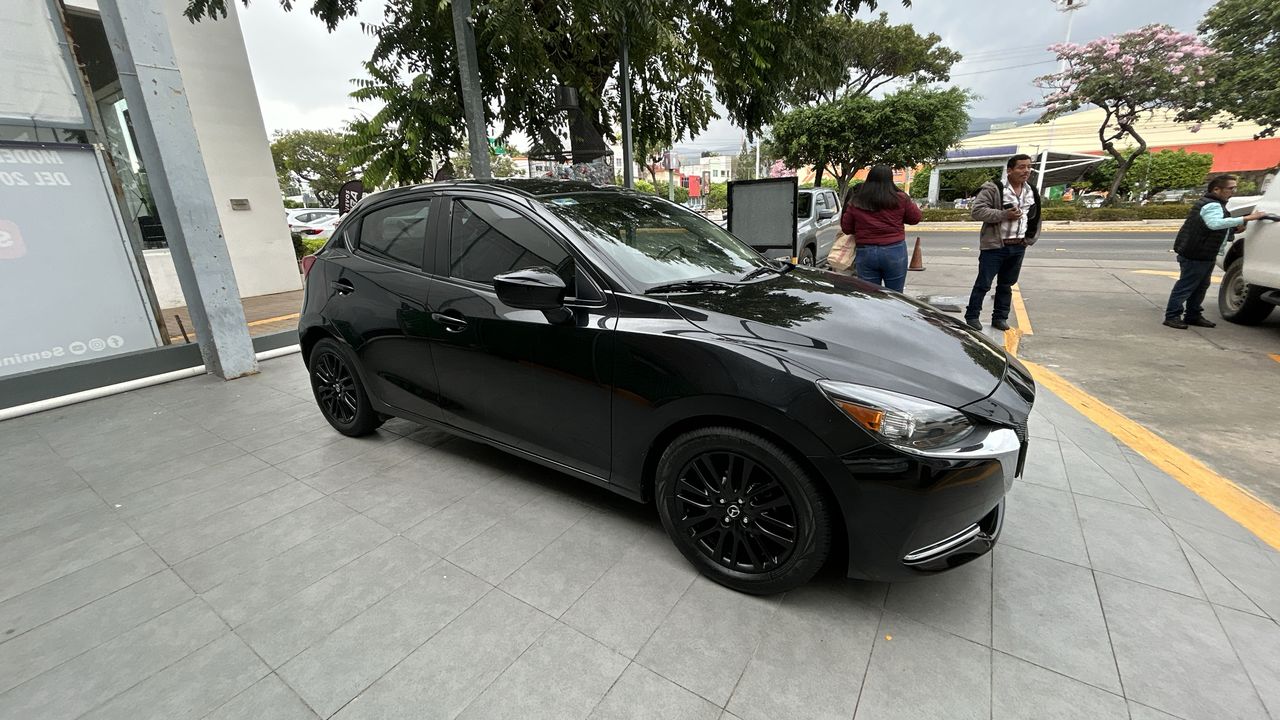 2023 Mazda Mazda 2 1.5 Carbon Edition At