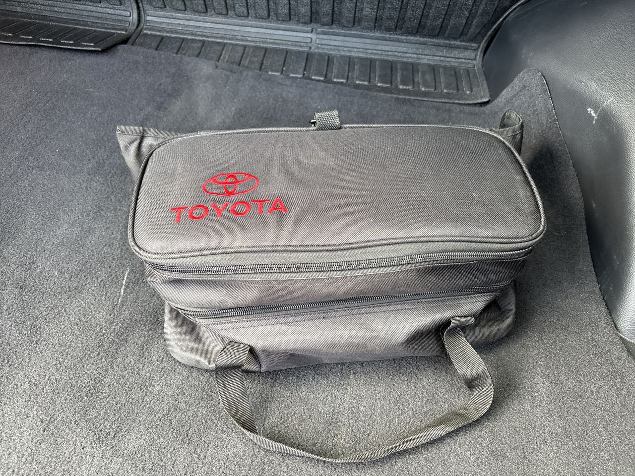 2023 Toyota RAV4 2.5 Limited Hybrid At