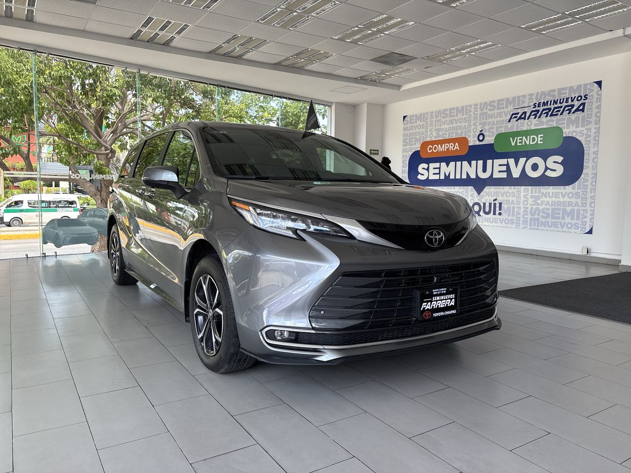 2026 Toyota Sienna 2.5 Platinum Hev At