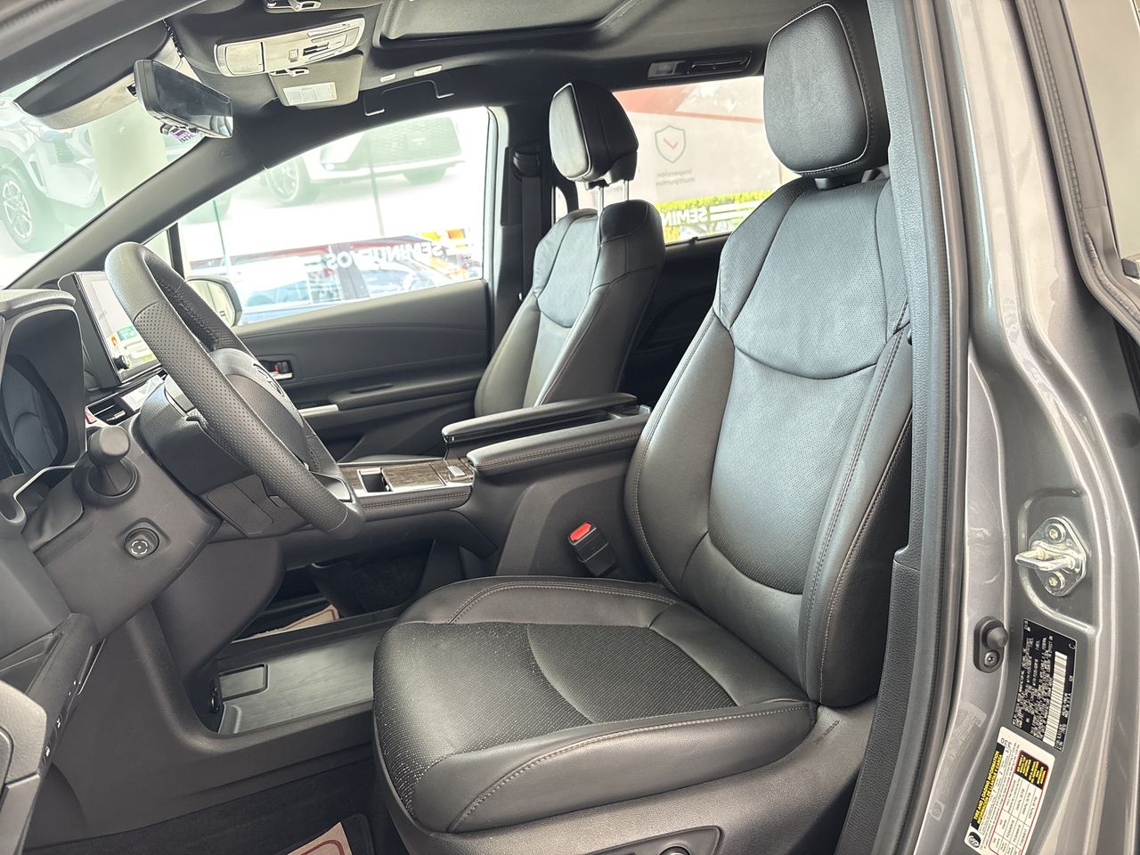 2026 Toyota Sienna 2.5 Platinum Hev At