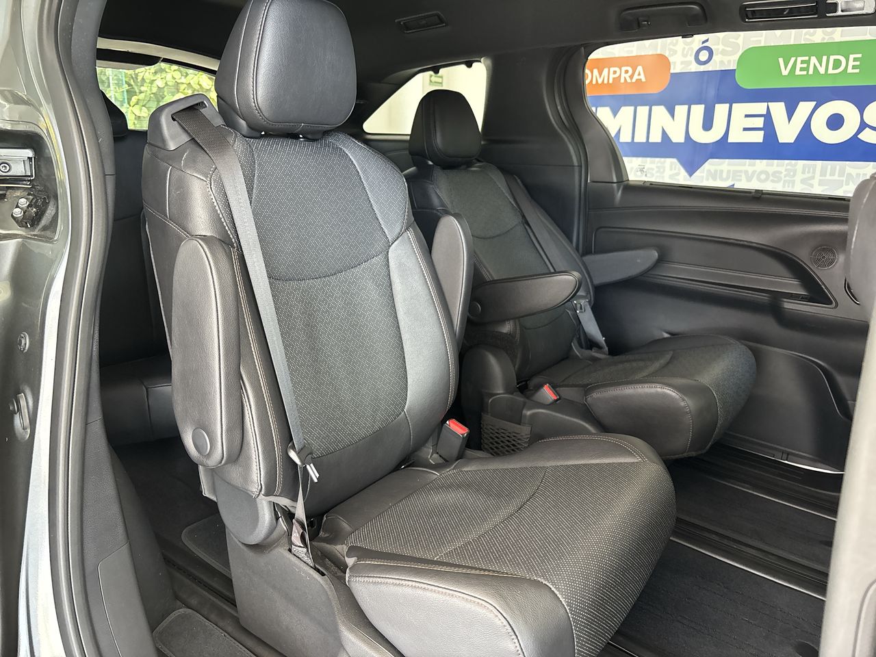 2026 Toyota Sienna 2.5 Platinum Hev At