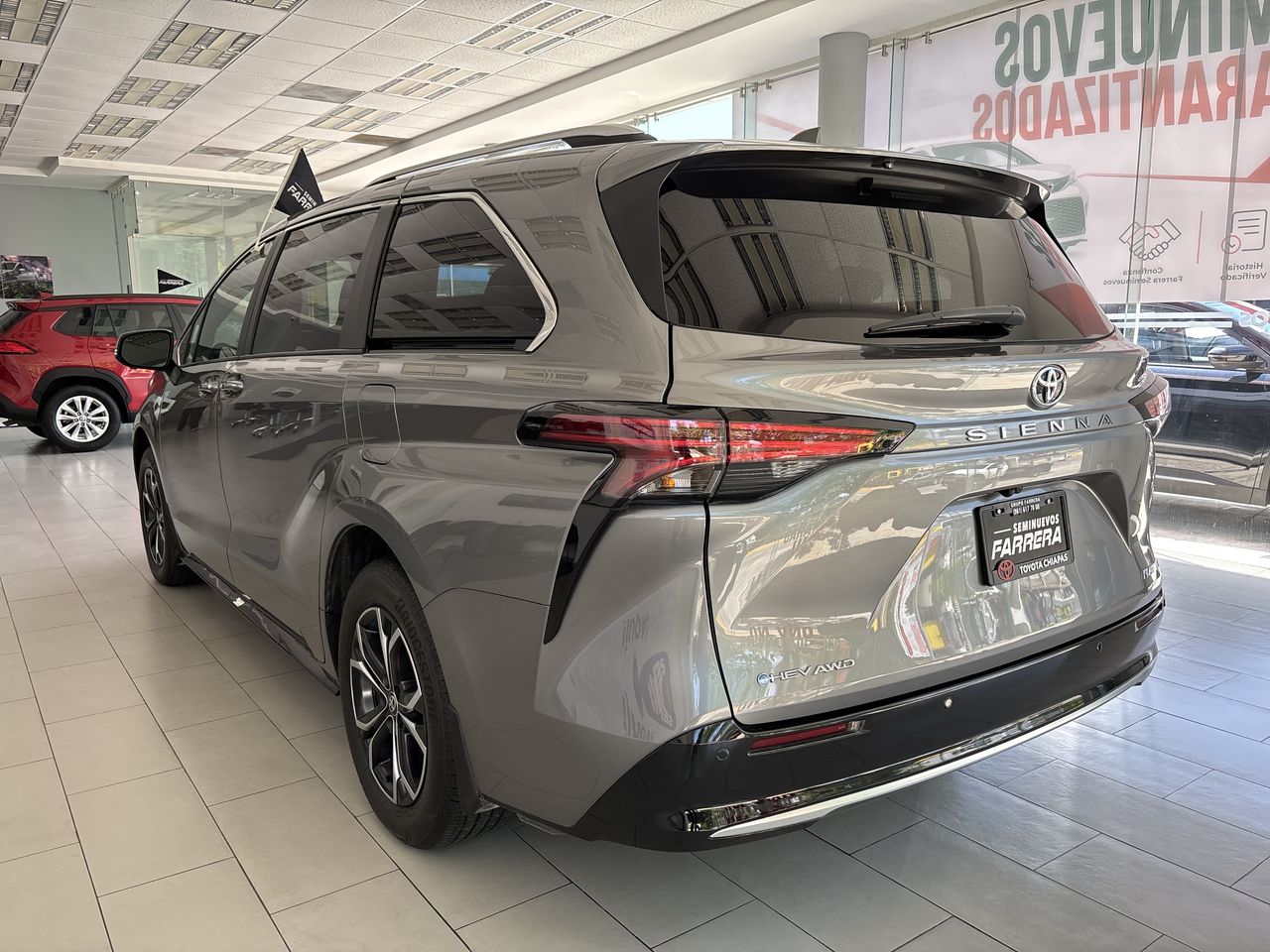 2026 Toyota Sienna 2.5 Platinum Hev At