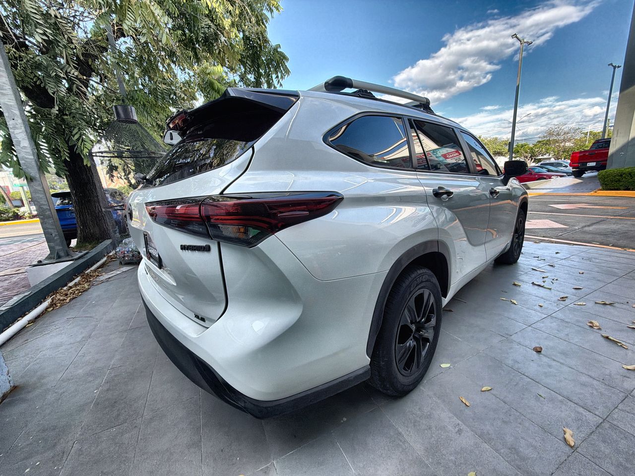 2024 Toyota Highlander 2.5 Nightshade Hev At