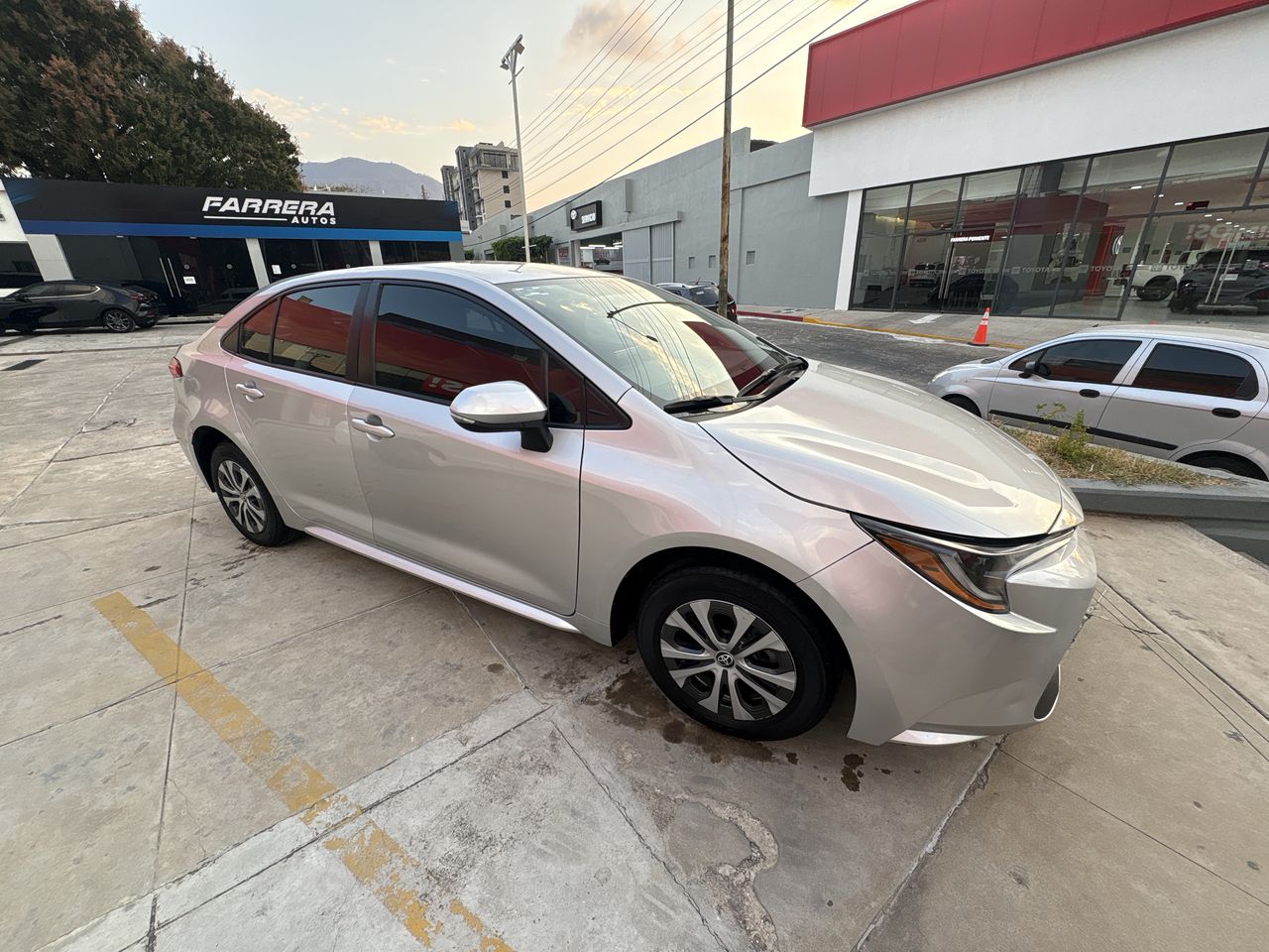 2021 Toyota Corolla 1.8 Le Híbrido At