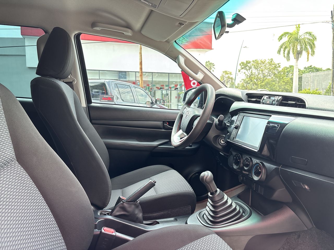 2026 Toyota Hilux 2.7 Doble Cabina Sr Mt