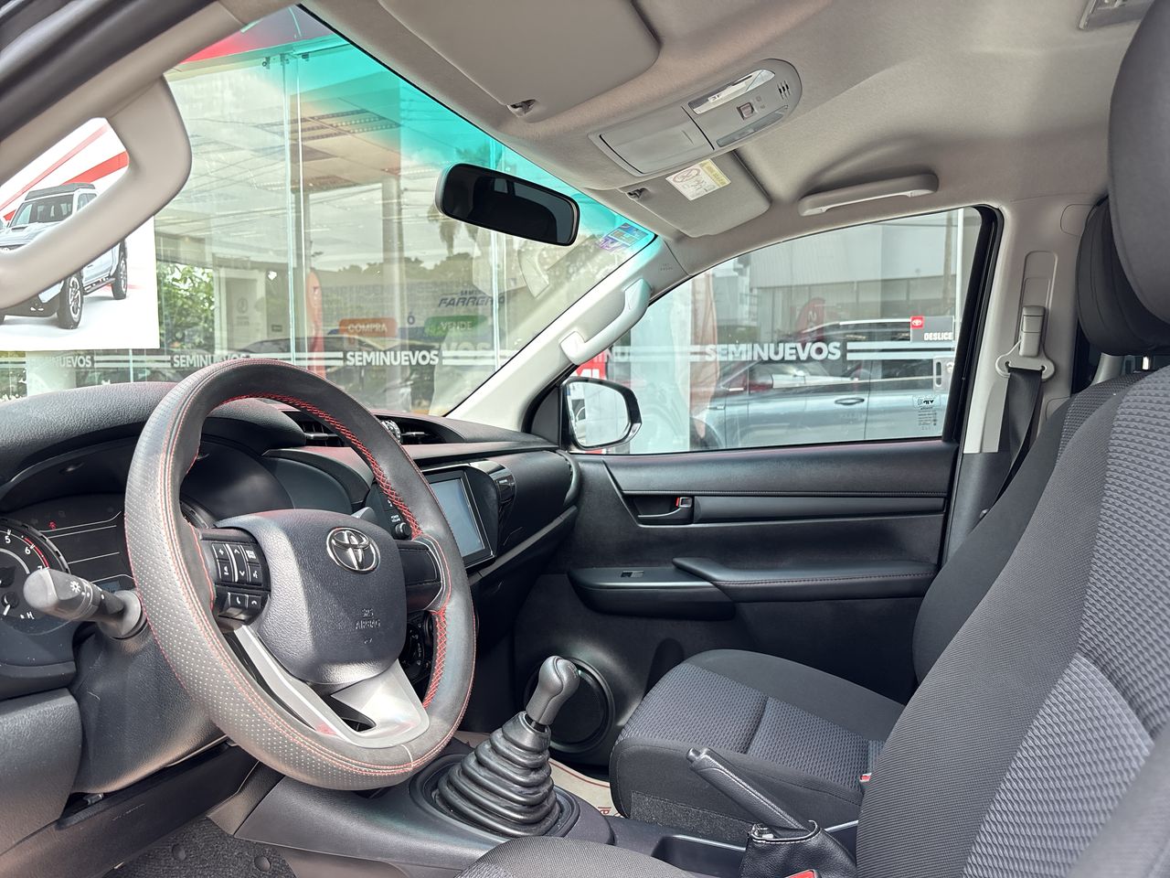 2026 Toyota Hilux 2.7 Doble Cabina Sr Mt